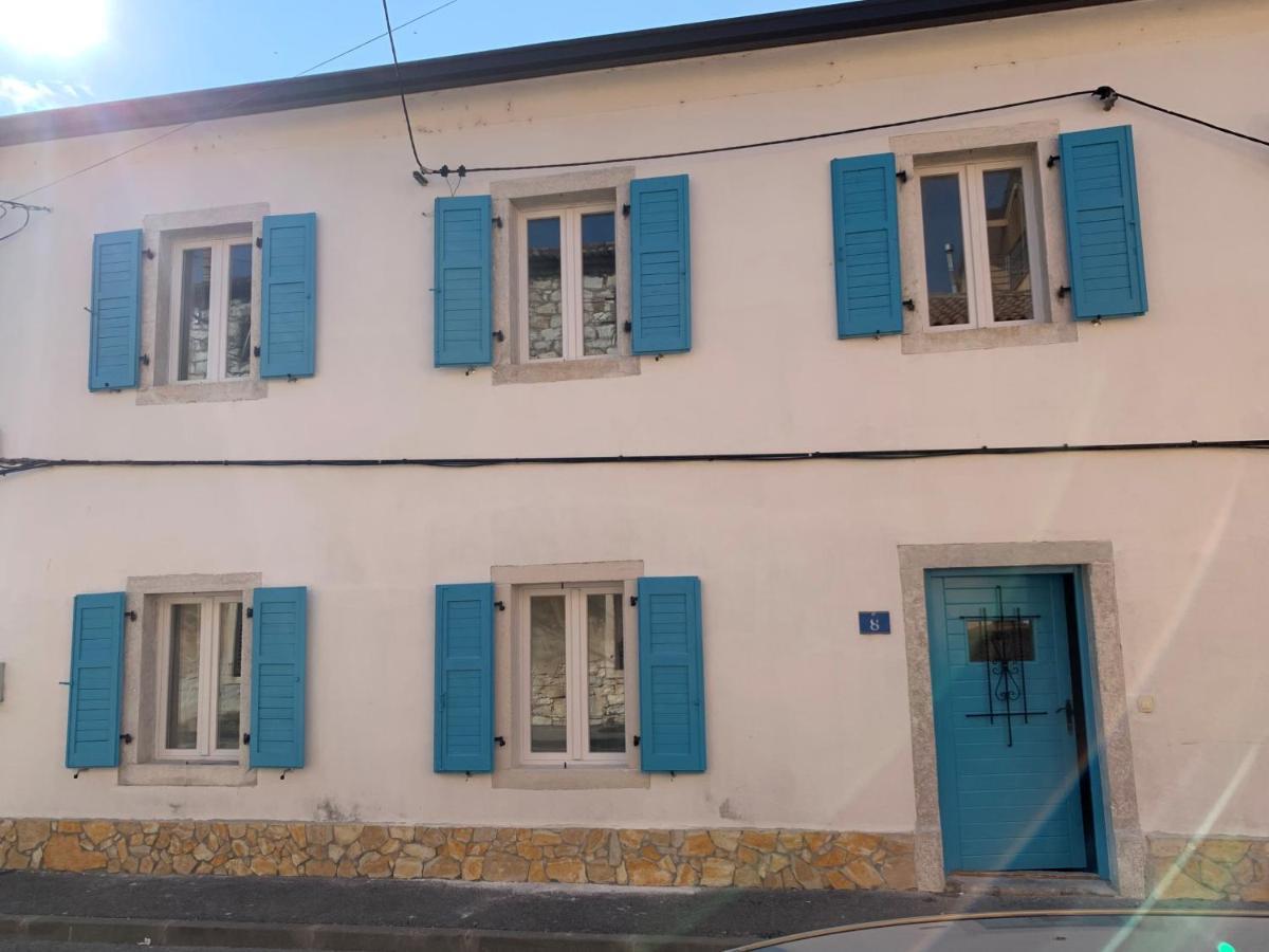 Center House With Apartments Umag Exterior foto